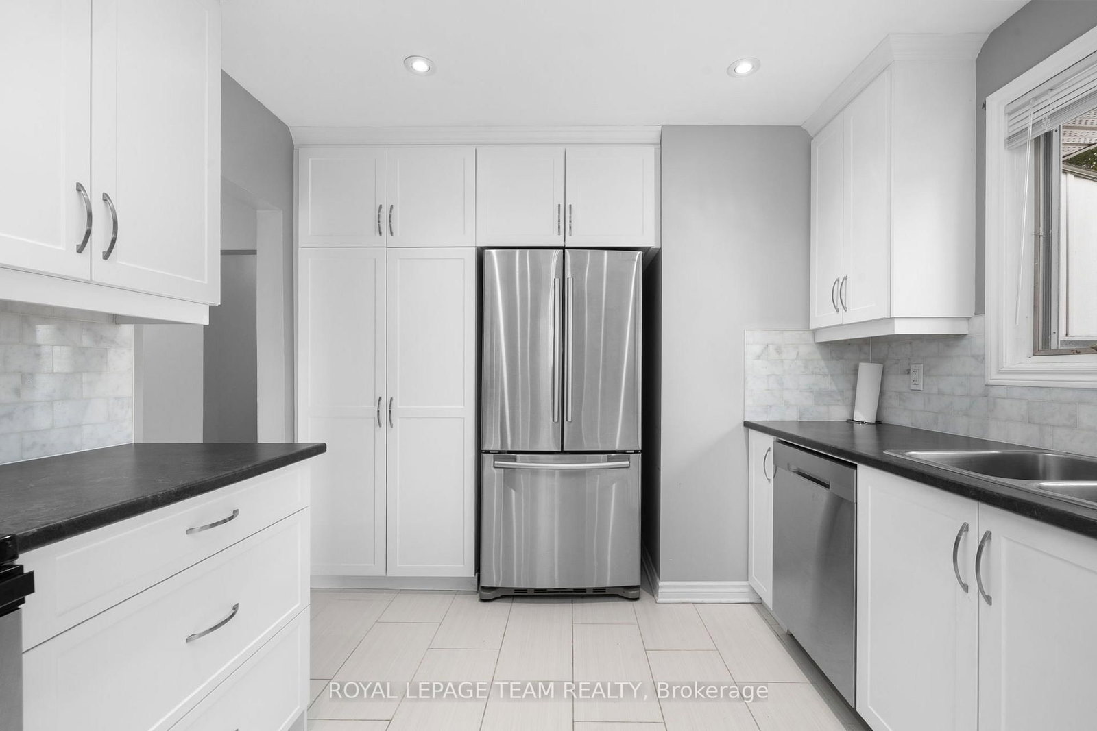 2349 Edwin Crescent • Ottawa, ON photo 23