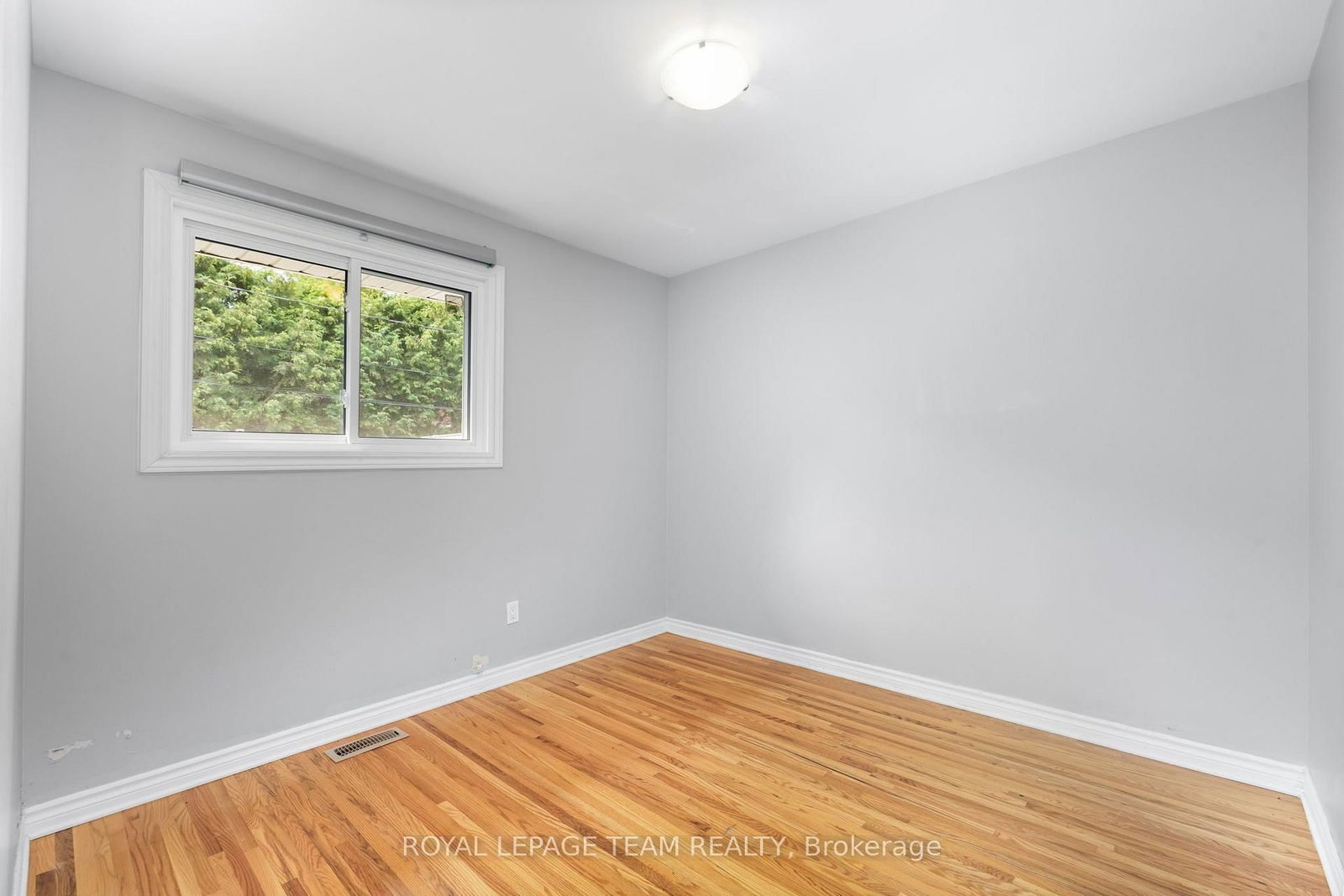 2349 Edwin Crescent • Ottawa, ON photo 28