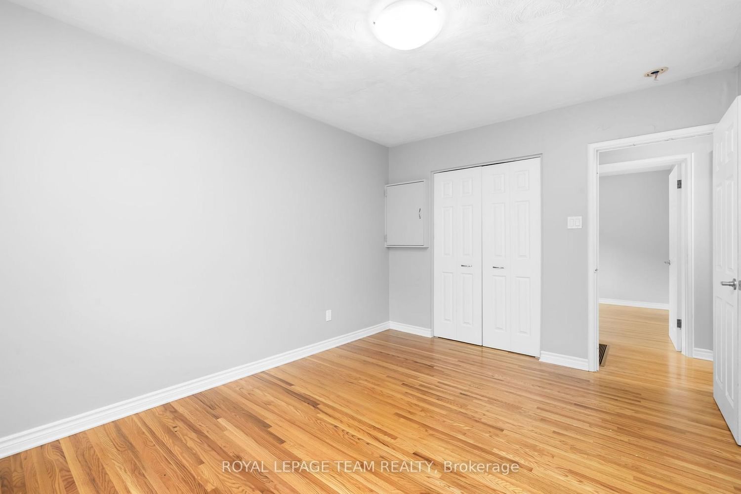 2349 Edwin Crescent • Ottawa, ON photo 31