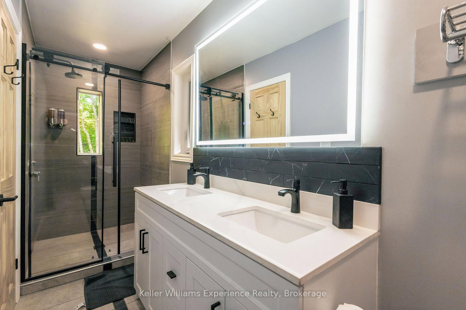 1382 Echo Ridge Road • Kearney, ON photo 14