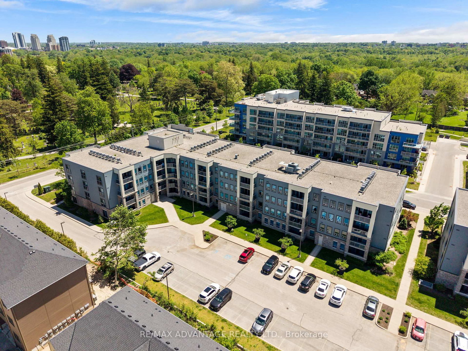 109 - 320 Sugarcreek Trail, London North