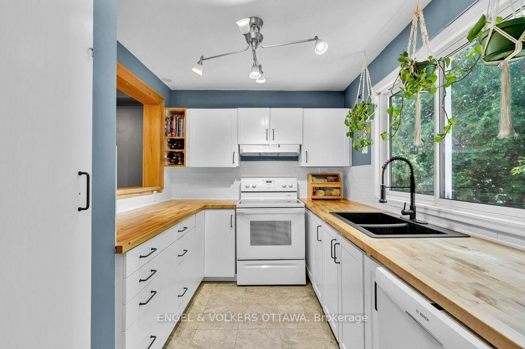 878 Grenon Avenue • Ottawa, ON photo 12