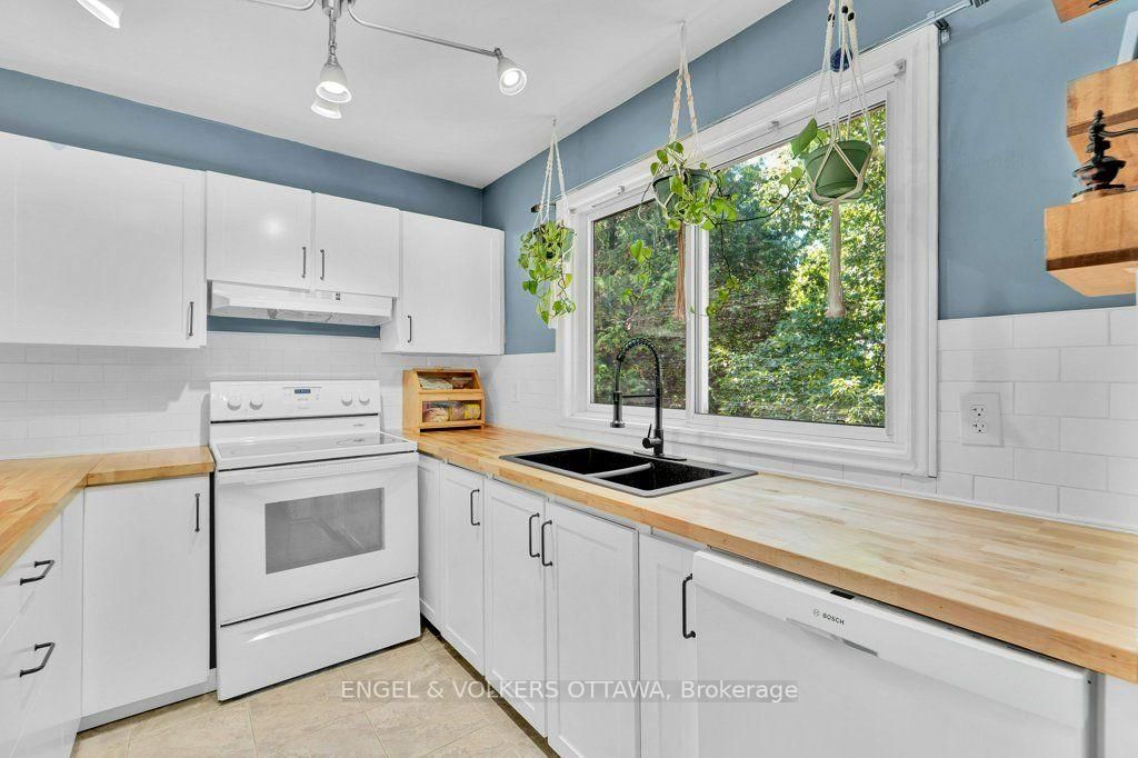 878 Grenon Avenue • Ottawa, ON photo 13