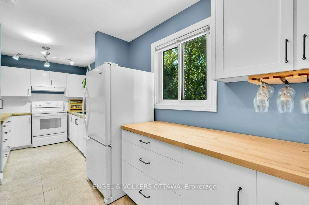 878 Grenon Avenue • Ottawa, ON photo 18