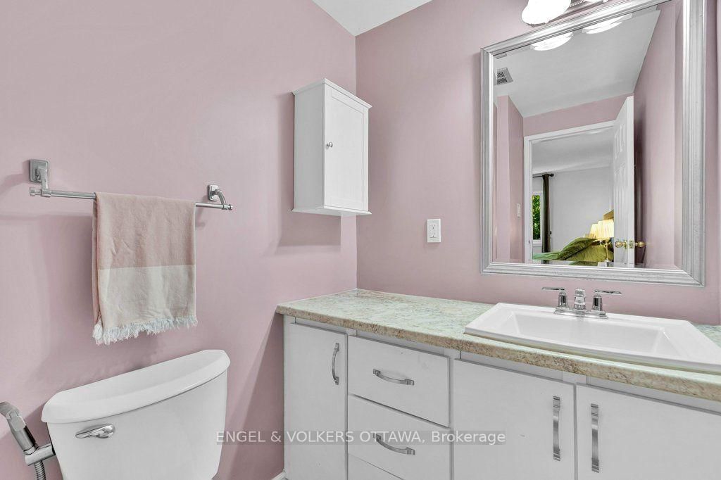 878 Grenon Avenue • Ottawa, ON photo 23