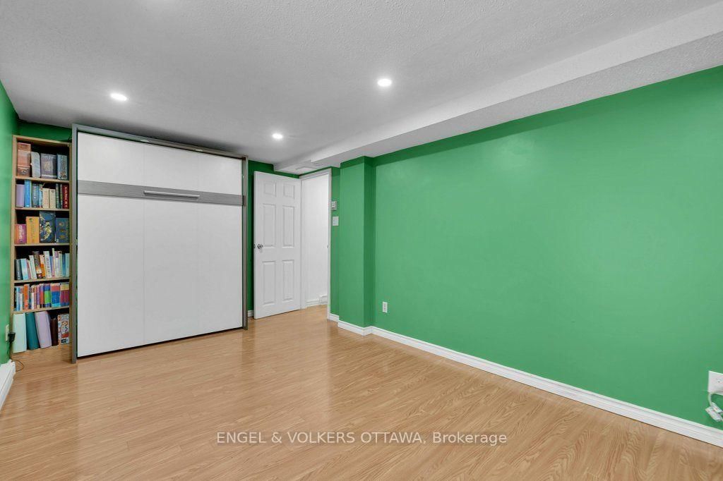 878 Grenon Avenue • Ottawa, ON photo 29