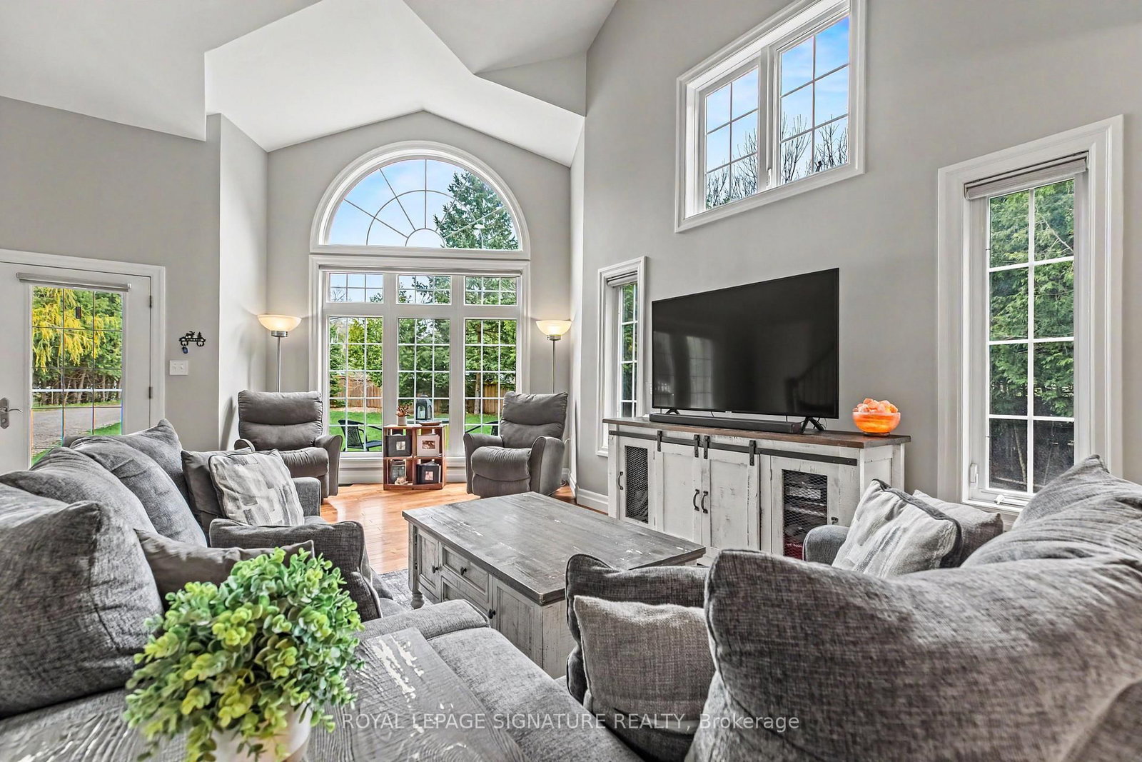 777320 Highway 10 • Chatsworth, ON photo 11
