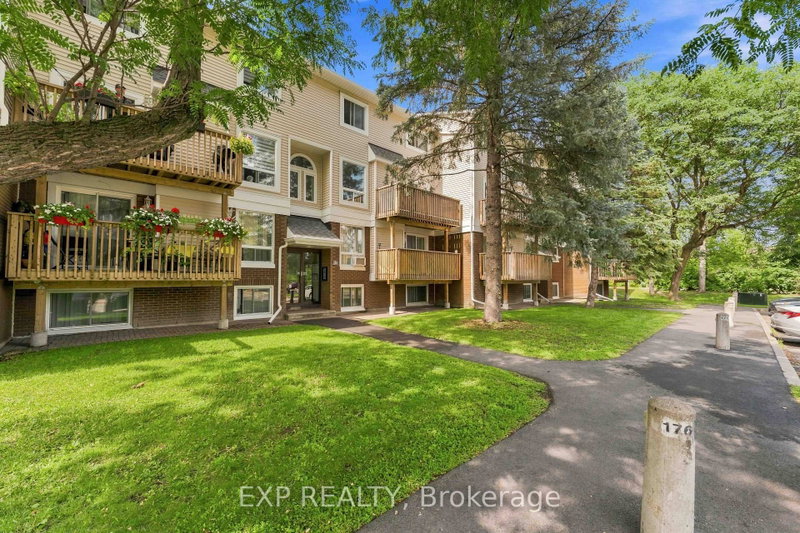 2 - 320 Fenerty Court