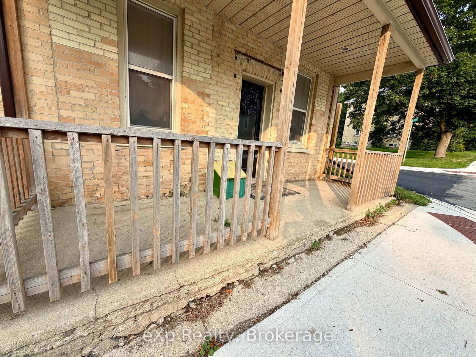 Listing photo 3