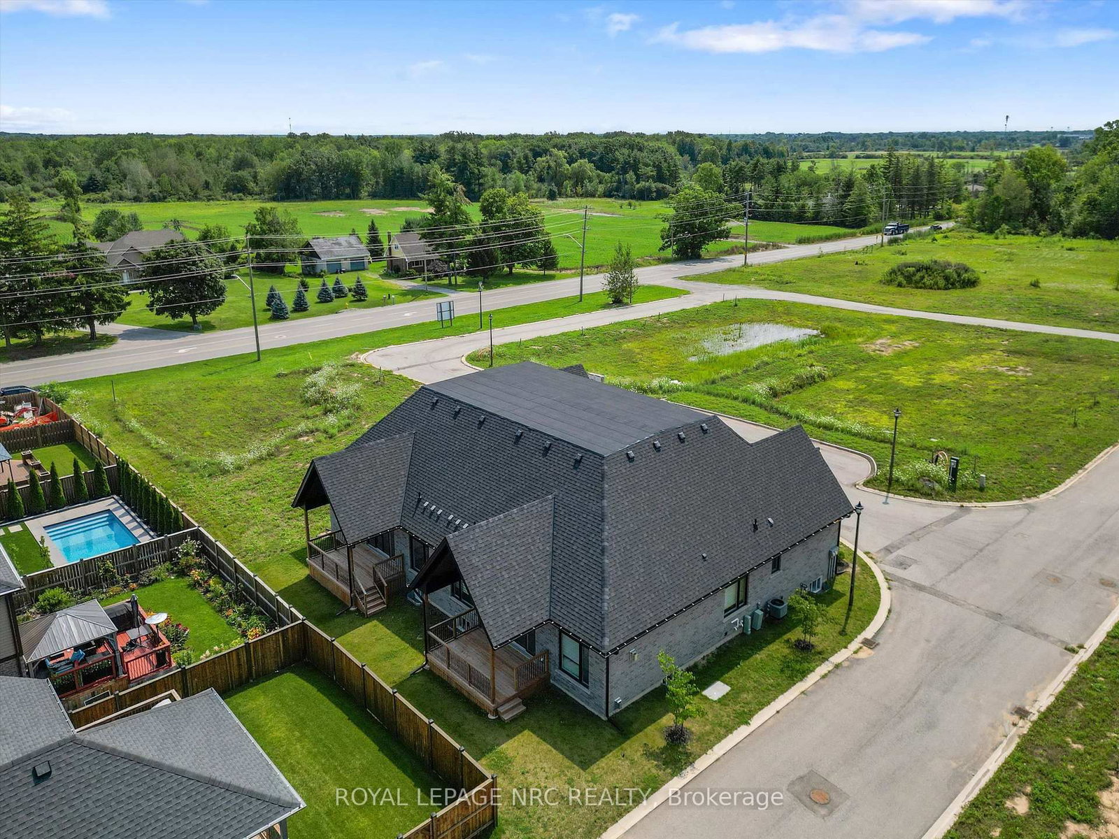 11 Primrose Street • Pelham, ON photo 38