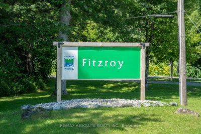 140 Creek Drive • Carp - Dunrobin - Huntley - Fitzroy and Area, ON photo 4