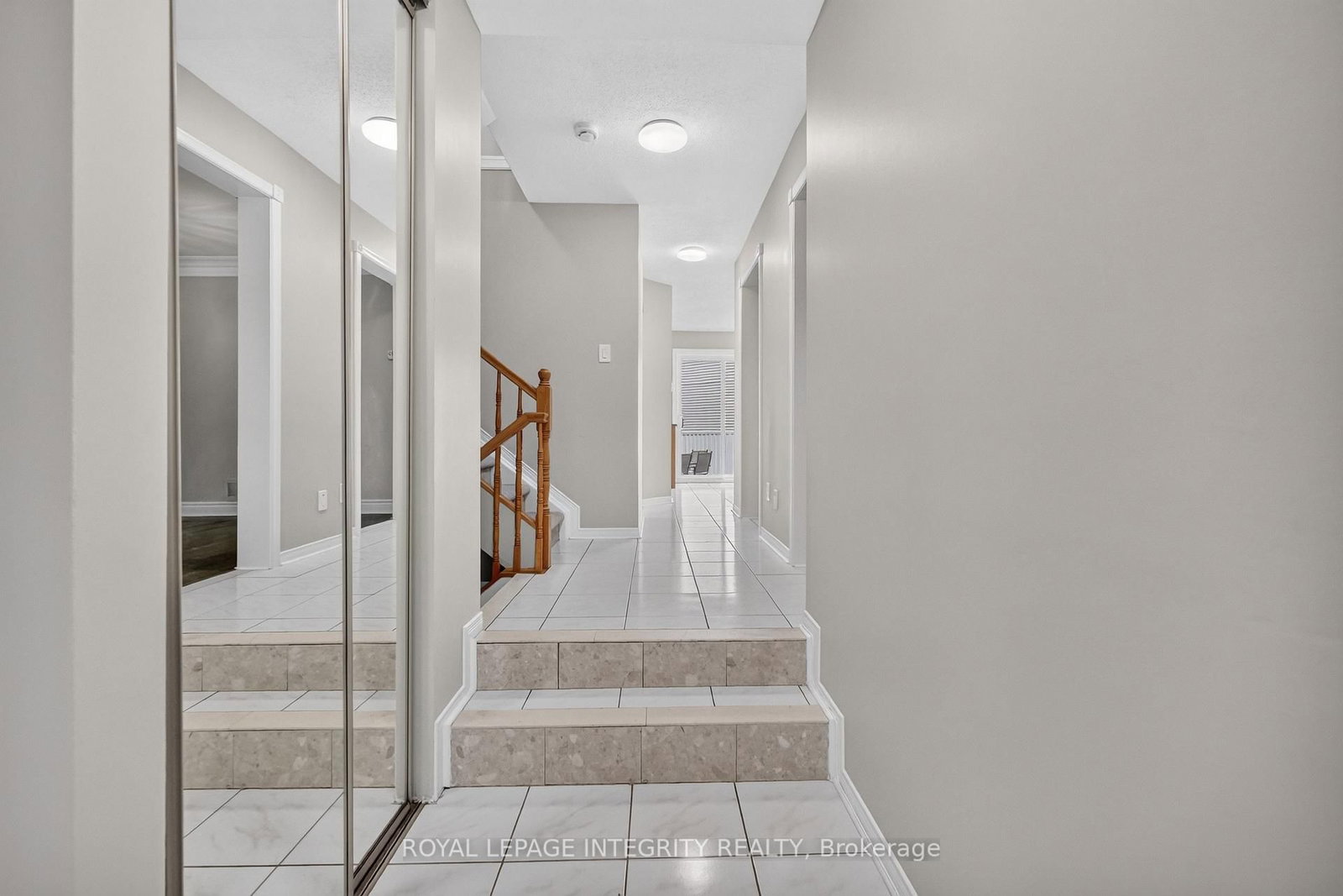 1957 Crestmont Place • Orleans, ON photo 3