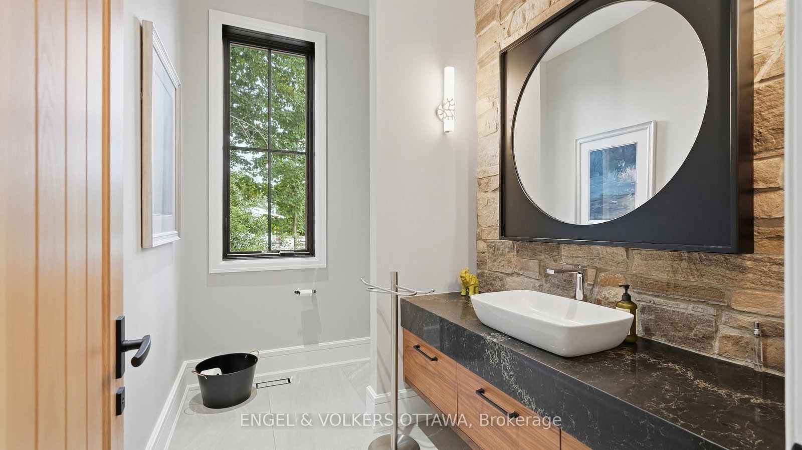1547 John Quinn Road • Ottawa, ON photo 27