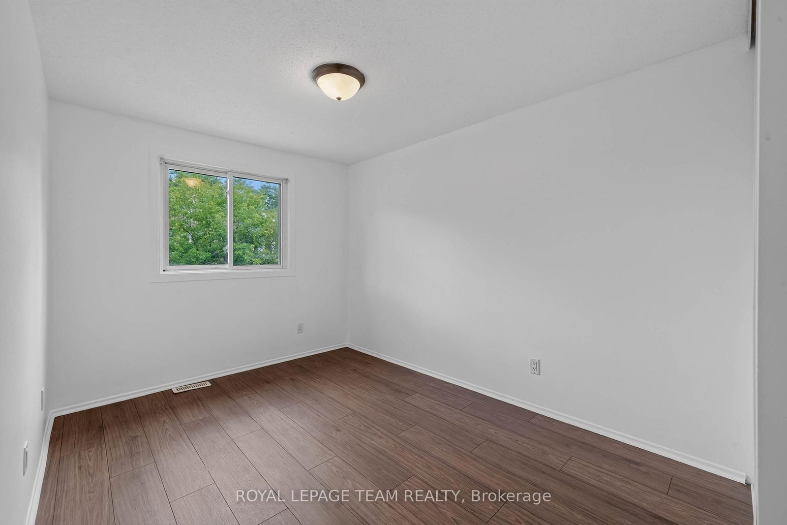 1918 Belmore Lane • #13 • Ottawa, ON photo 20