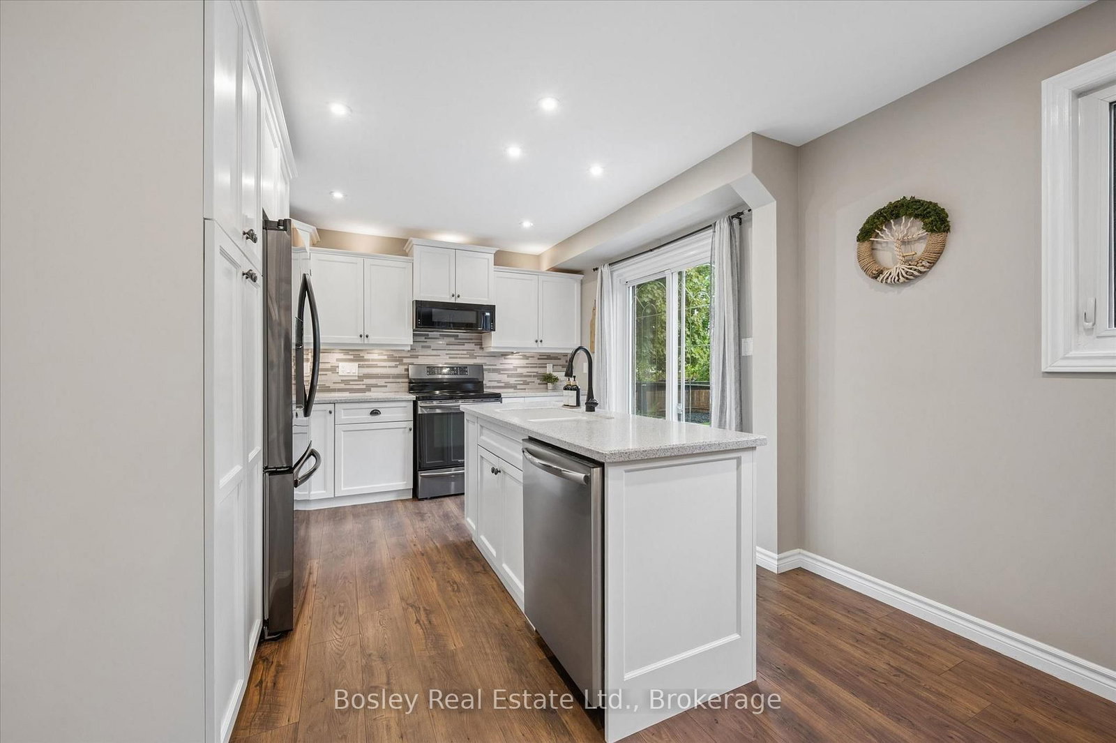 687 Champlain Boulevard • Cambridge, ON photo 12