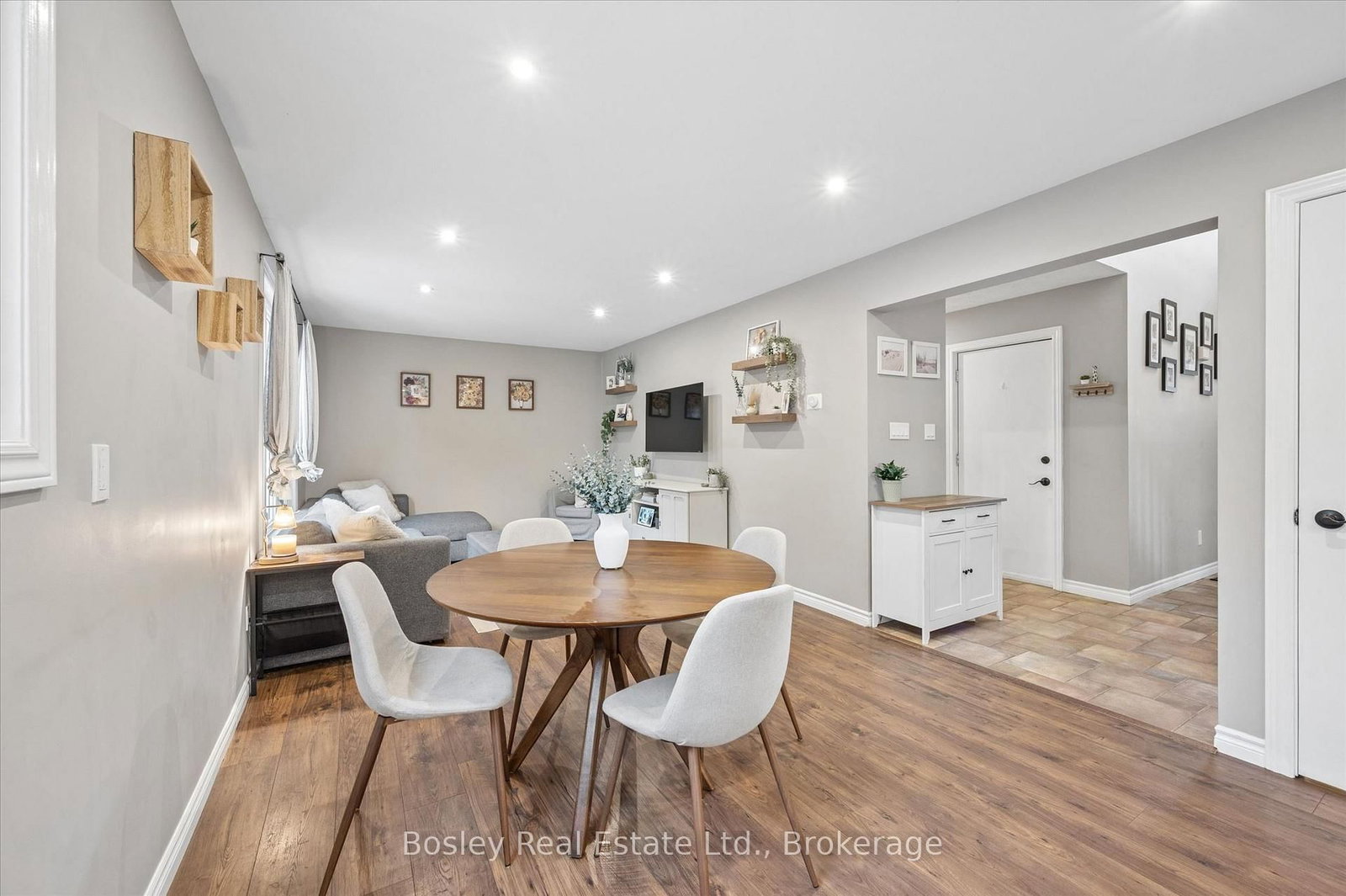 687 Champlain Boulevard • Cambridge, ON photo 16