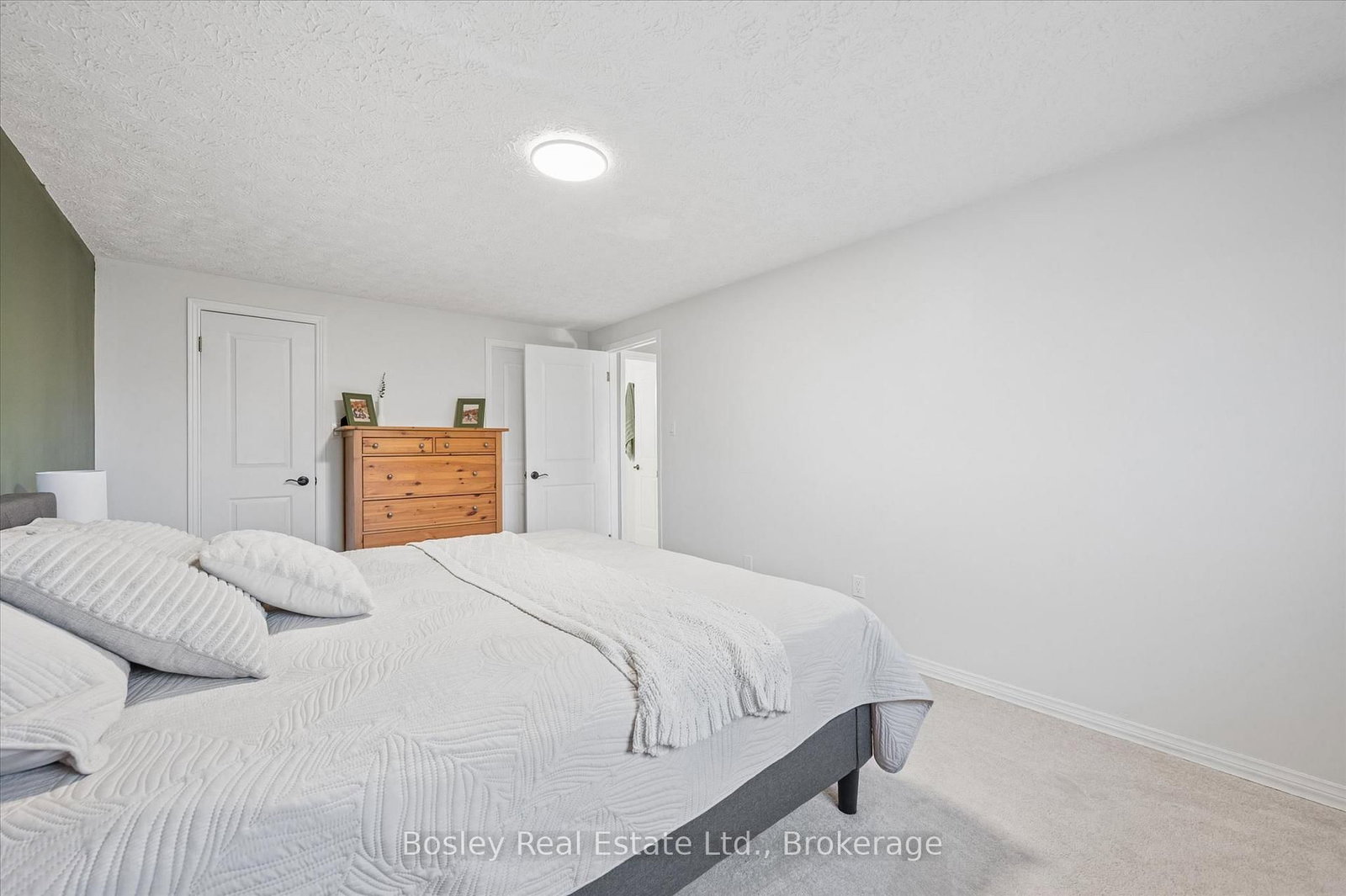 687 Champlain Boulevard • Cambridge, ON photo 24