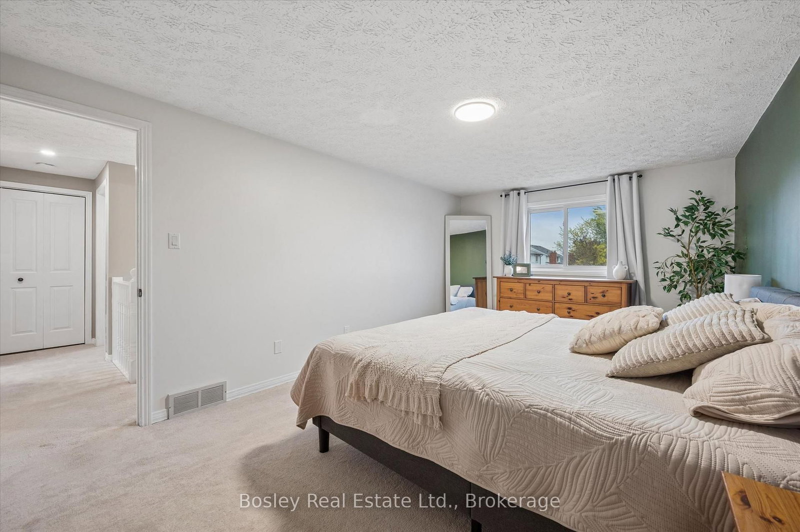 687 Champlain Boulevard • Cambridge, ON photo 25