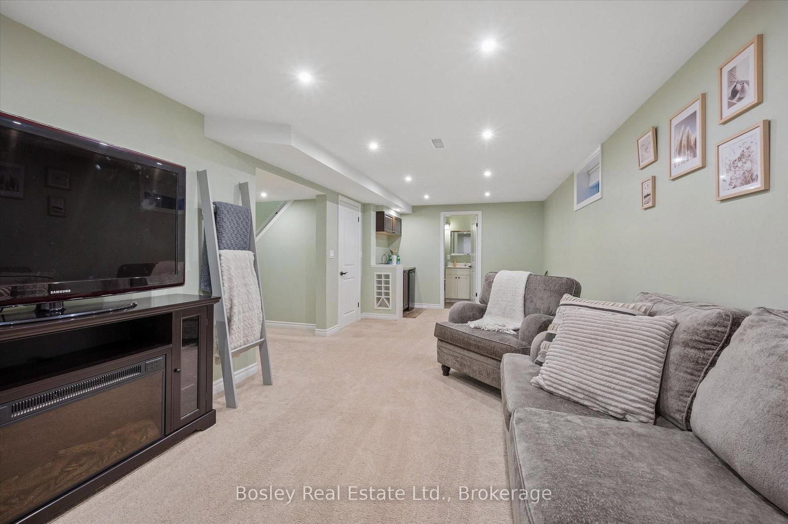 687 Champlain Boulevard • Cambridge, ON photo 30