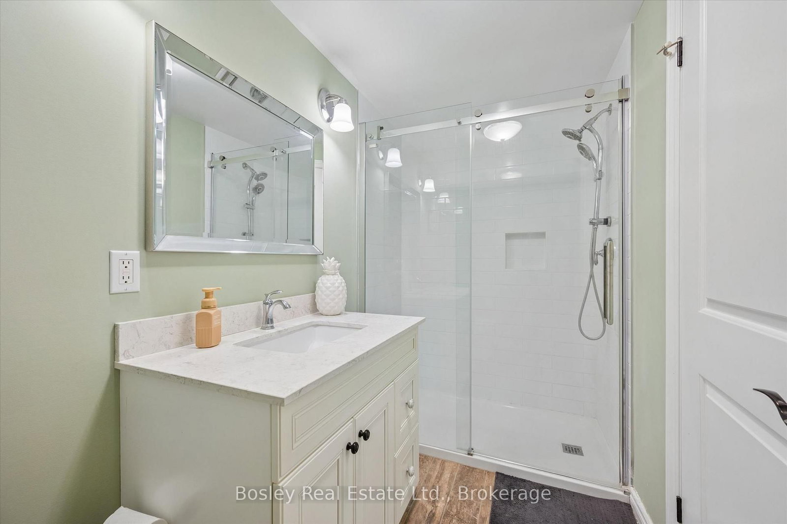 687 Champlain Boulevard • Cambridge, ON photo 33
