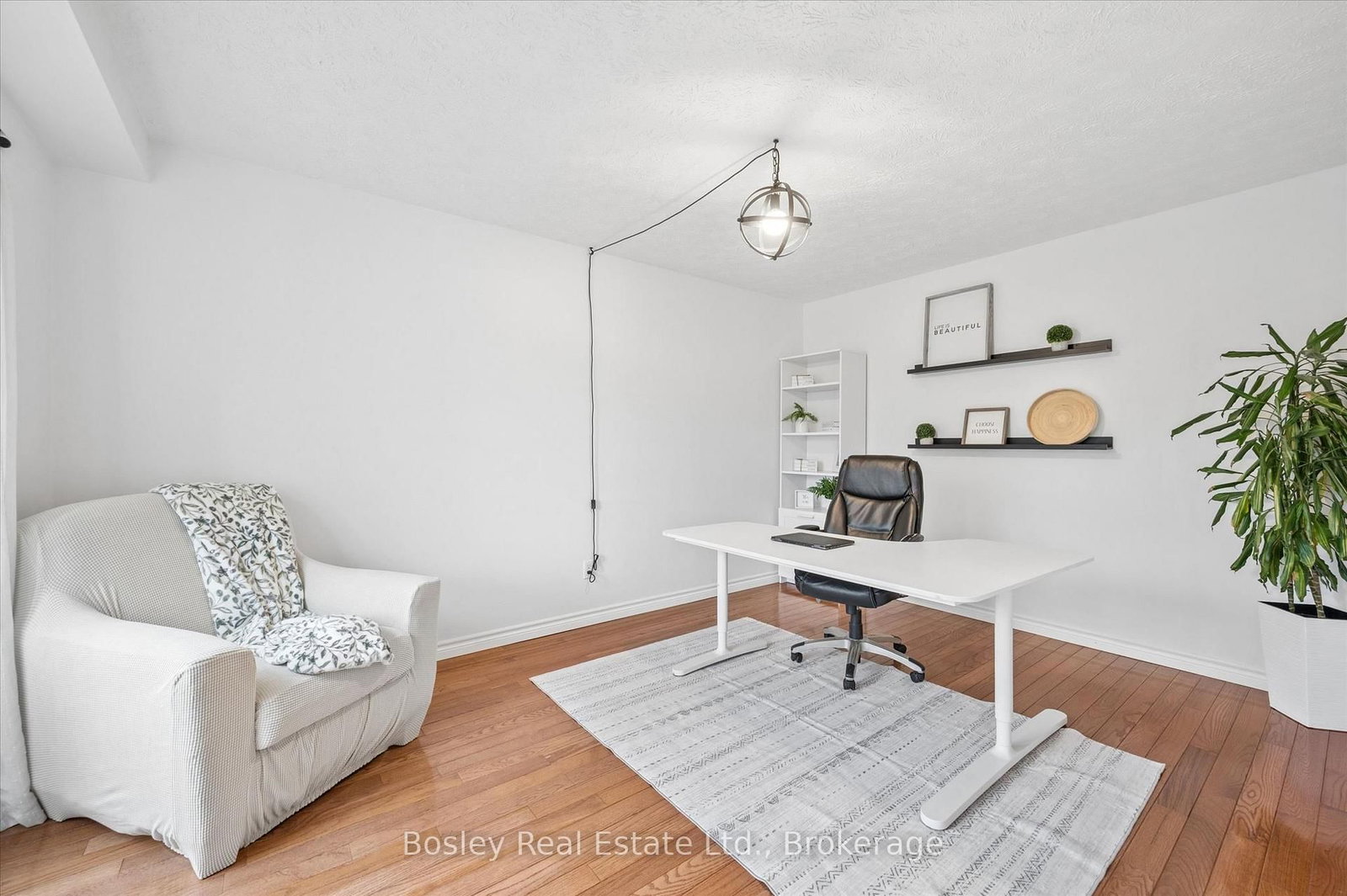 687 Champlain Boulevard • Cambridge, ON photo 6