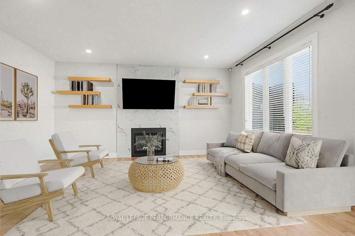 523 Adamson Crescent • Ottawa, ON photo 2