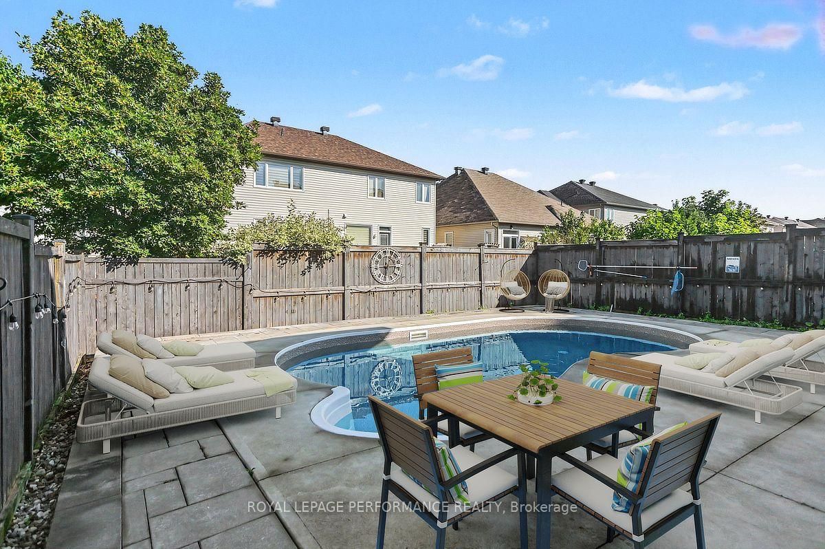523 Adamson Crescent • Ottawa, ON photo 34