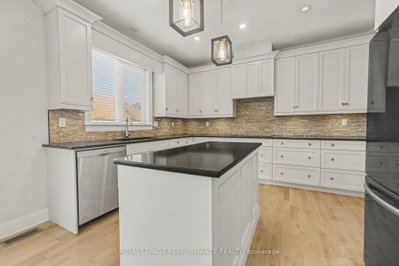523 Adamson Crescent • Ottawa, ON photo 7