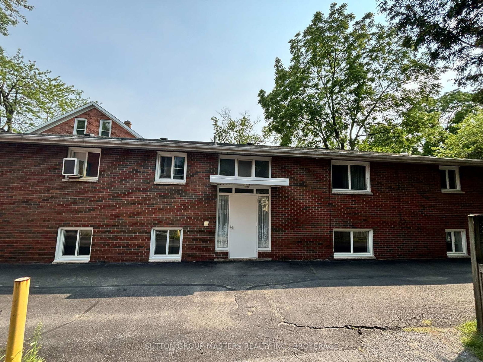 476 Albert Street • Kingston, ON photo 1