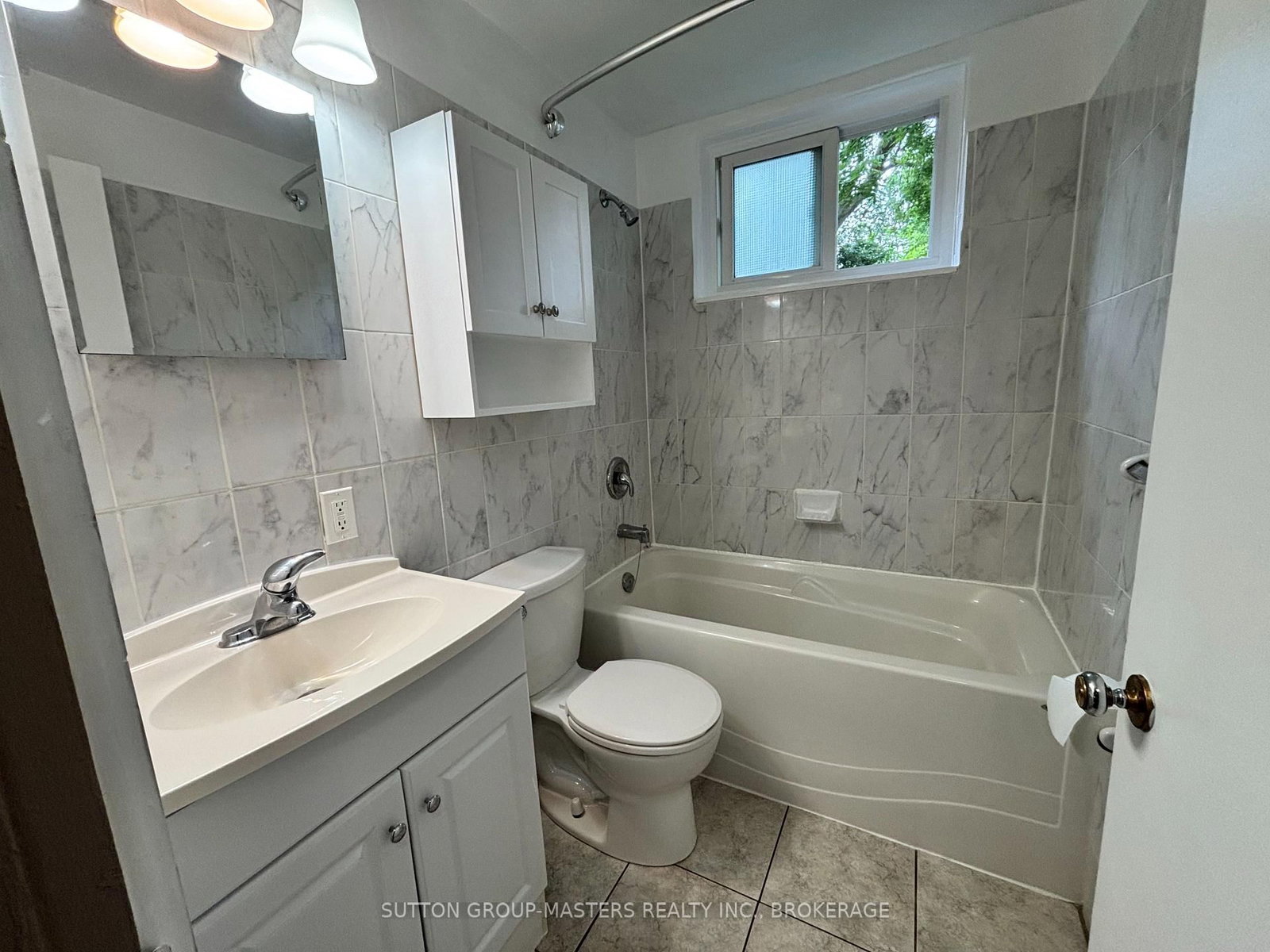 476 Albert Street • Kingston, ON photo 5