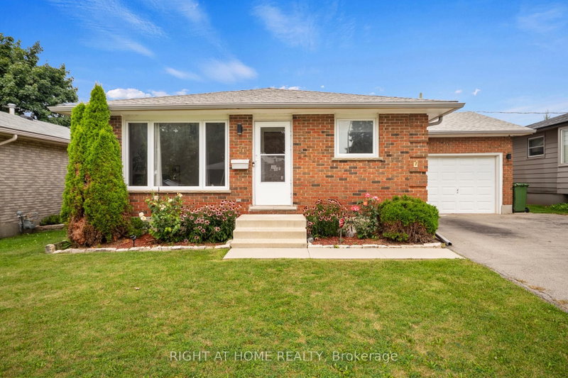 7 Raven Avenue