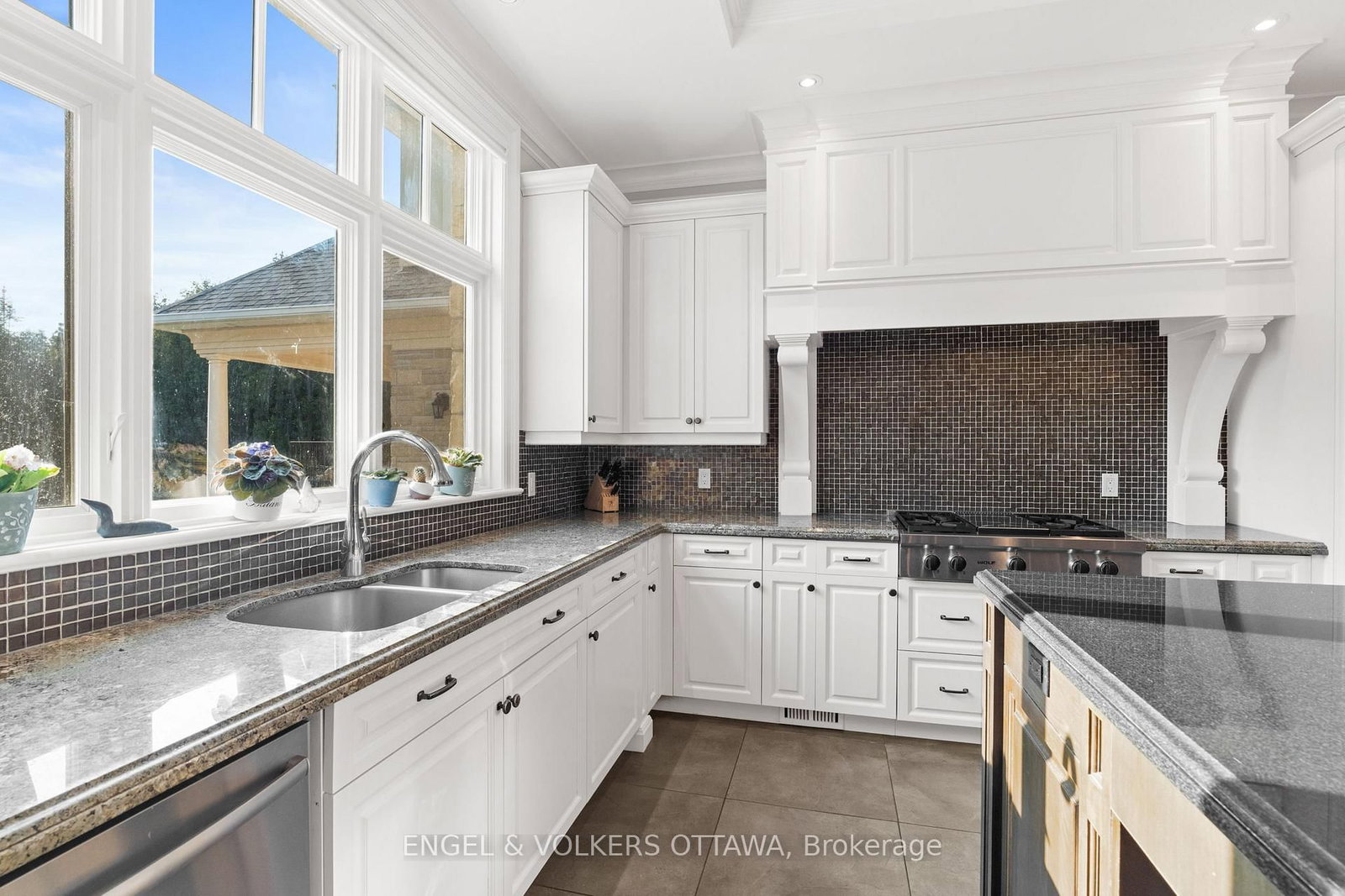 1408 Blackhorse Court • Manotick, ON photo 14