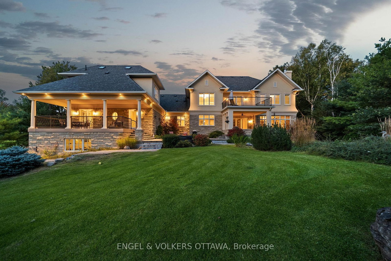1408 Blackhorse Court • Manotick, ON photo 4