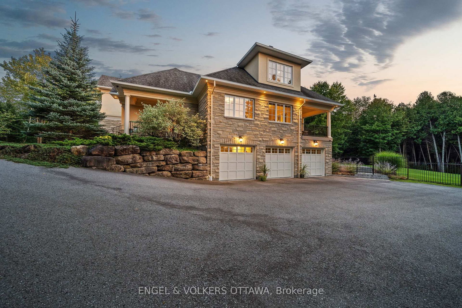 1408 Blackhorse Court • Manotick, ON photo 6