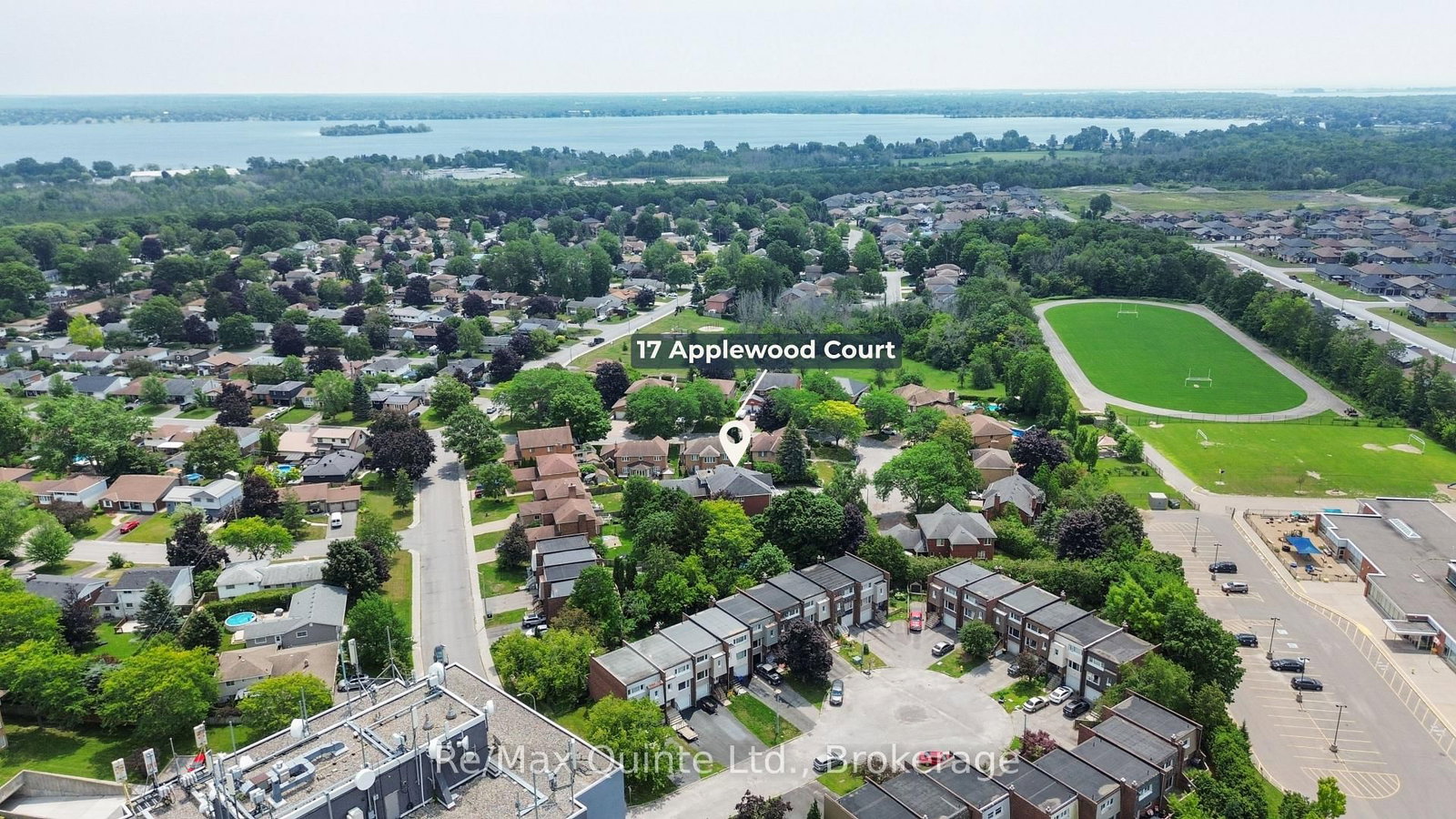 17 Applewood Court • Quinte West, ON photo 2