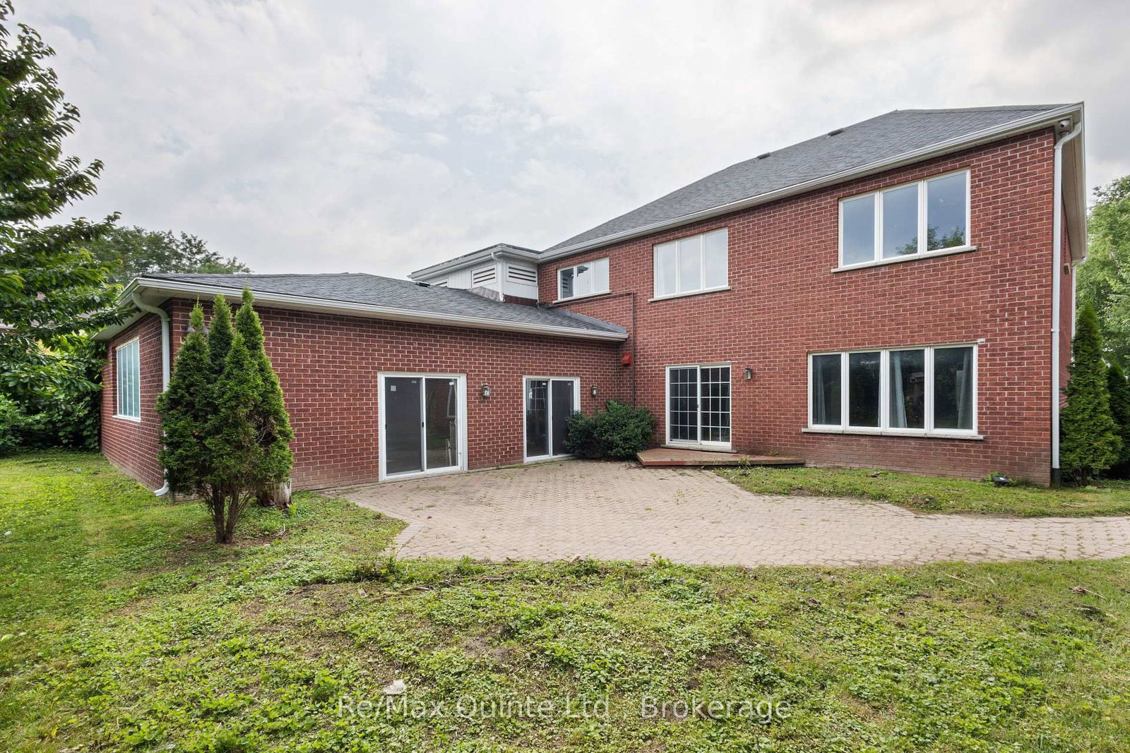 17 Applewood Court • Quinte West, ON photo 6