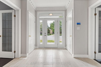 17 Applewood Court • Quinte West, ON photo 7