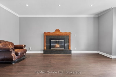 17 Applewood Court • Quinte West, ON photo 9