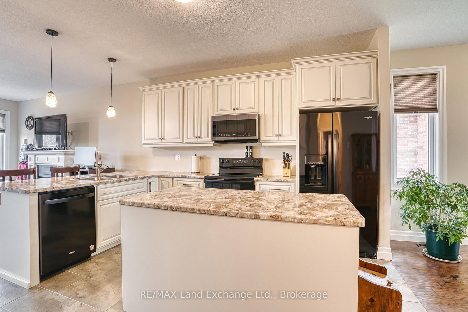 471 Devonshire Road • Saugeen Shores, ON photo 11