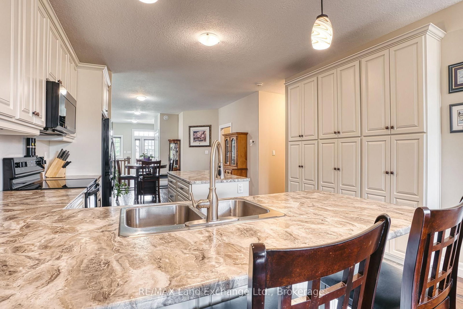 471 Devonshire Road • Saugeen Shores, ON photo 12