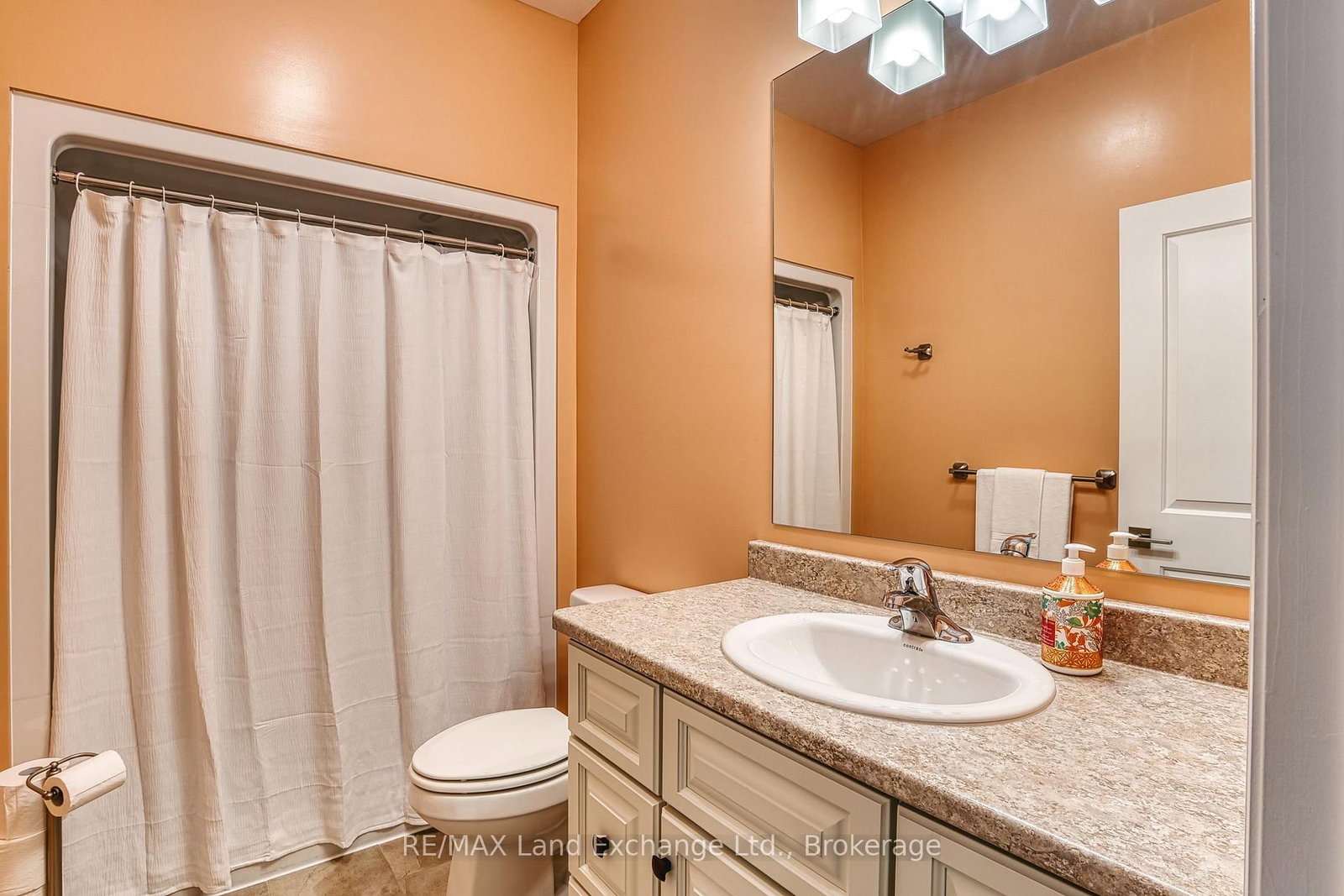 471 Devonshire Road • Saugeen Shores, ON photo 9