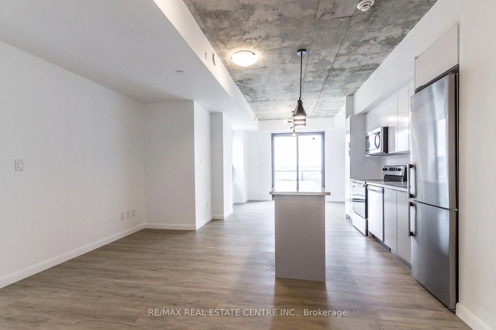 7 Erie Avenue Unit 812 — photo 4