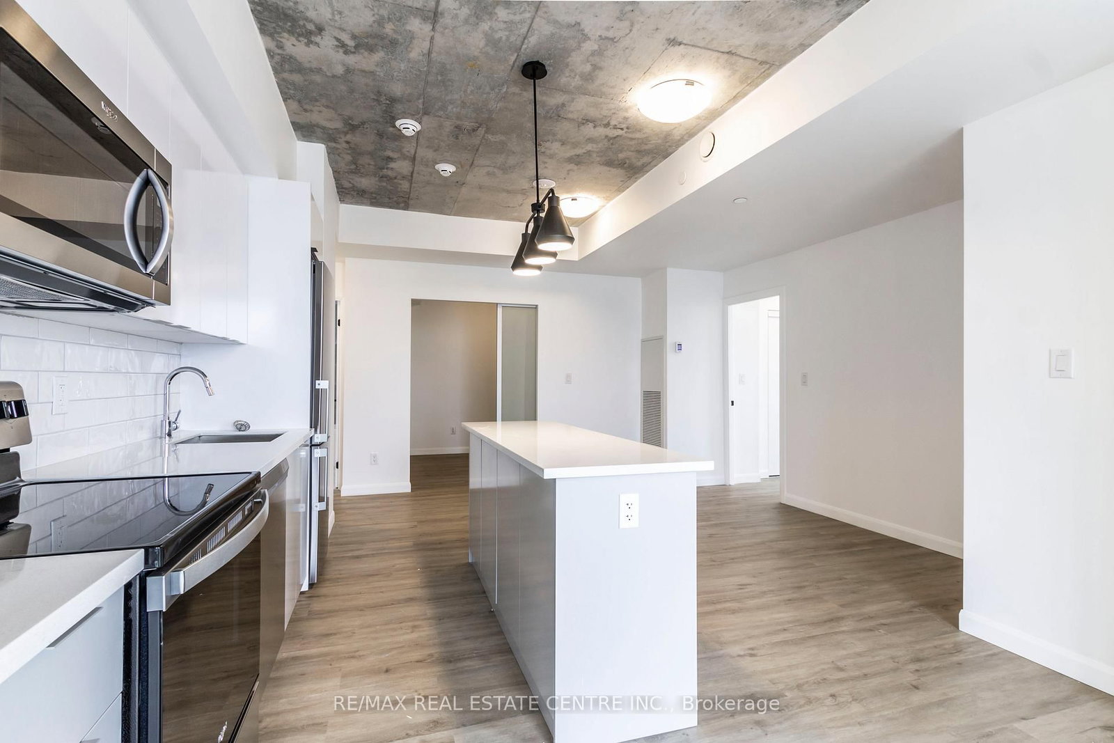 7 Erie Avenue Unit 812 — photo 5