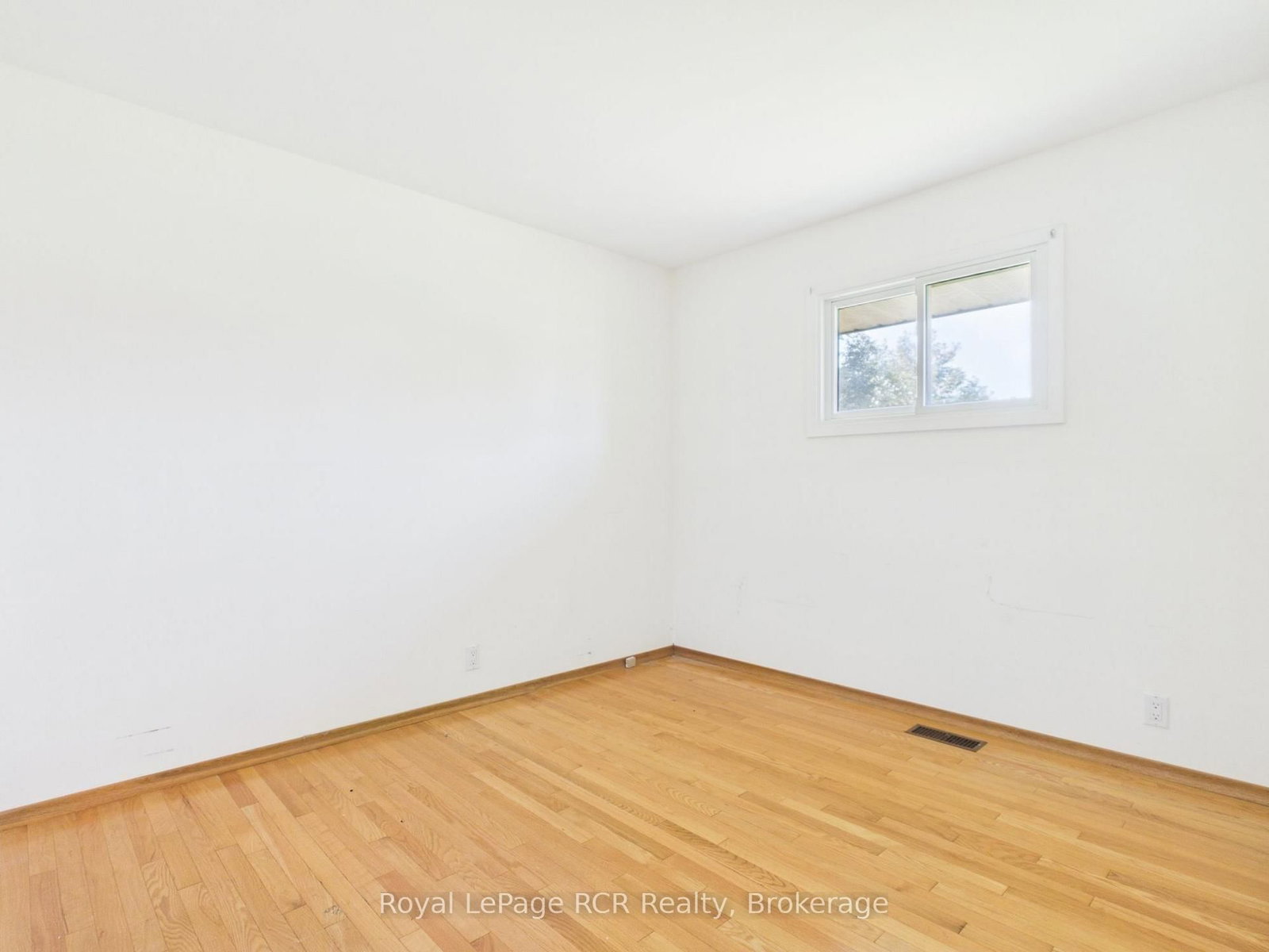 30 Mark Street E • Grey Highlands, ON photo 12