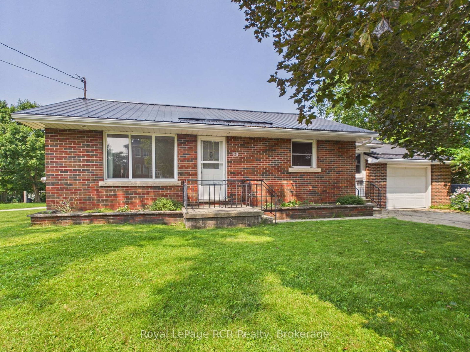 30 Mark Street E • Grey Highlands, ON photo 2