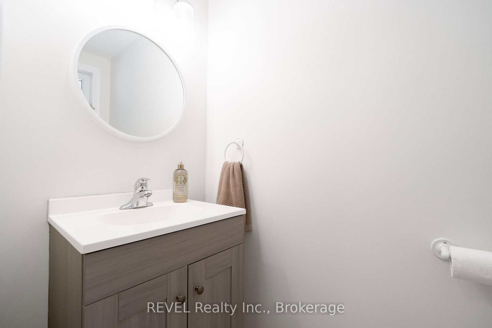 11 - 6263 Valley Way • Niagara Falls, ON photo 5