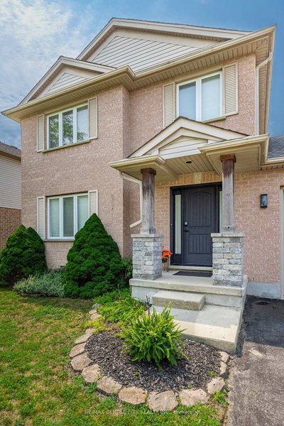 43 Meredith Drive • Middlesex Centre, ON photo 3