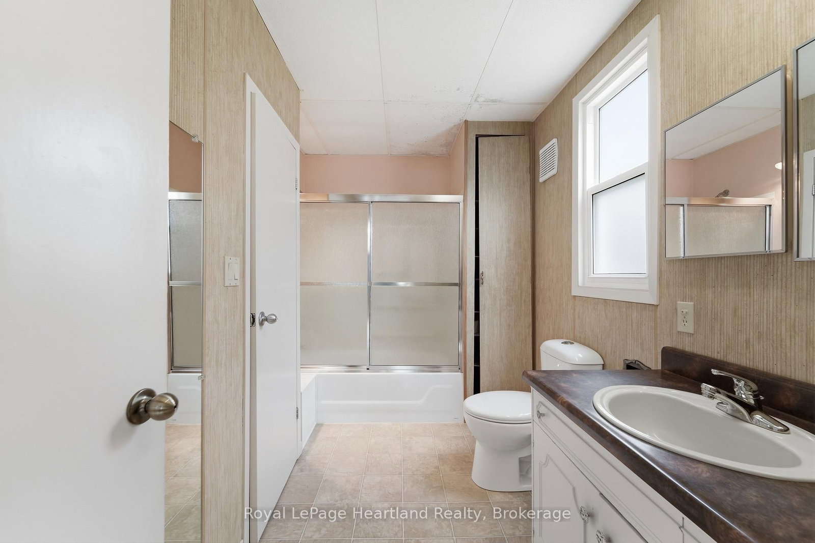 128 Britannia Road W • Goderich, ON photo 12