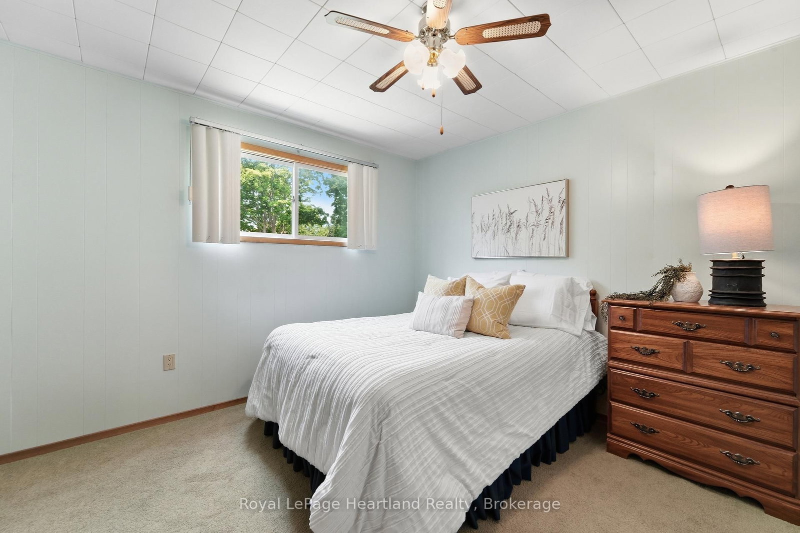 128 Britannia Road W • Goderich, ON photo 17