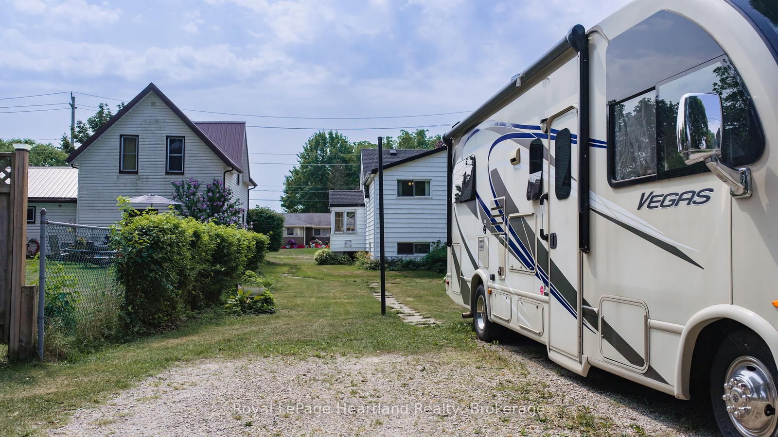 128 Britannia Road W • Goderich, ON photo 31